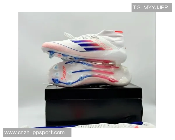 阿迪达斯F50足球鞋的魅力与性能解析，助你在球场上尽显风采